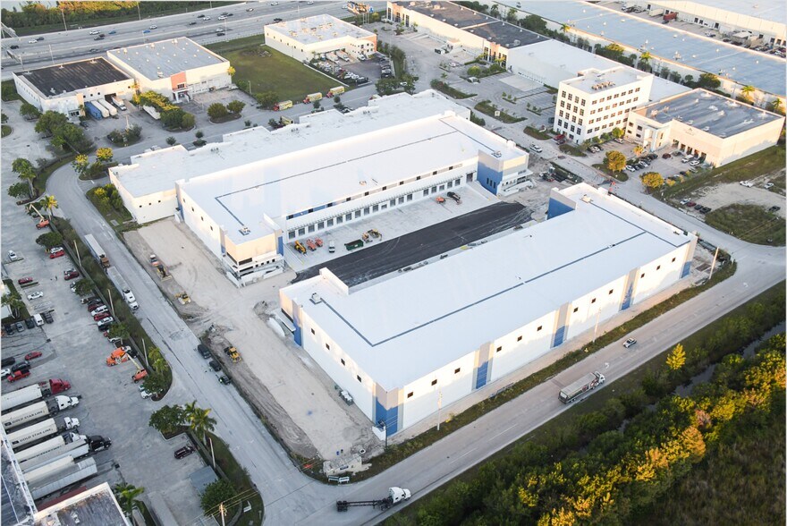 More Photos Of 11550 NW 124th St, Medley Unknown For Lease