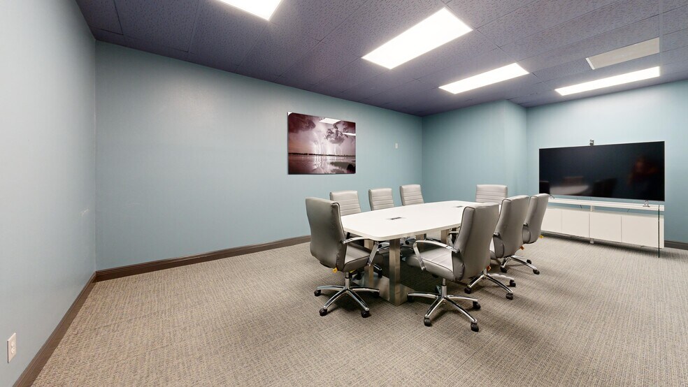 More Photos Of 99 6th St SW, Winter Haven Office For Lease