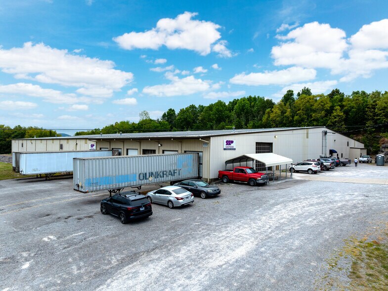 Primary Photo Of 112 Tennessee Blvd, Watertown Manufacturing For Sale