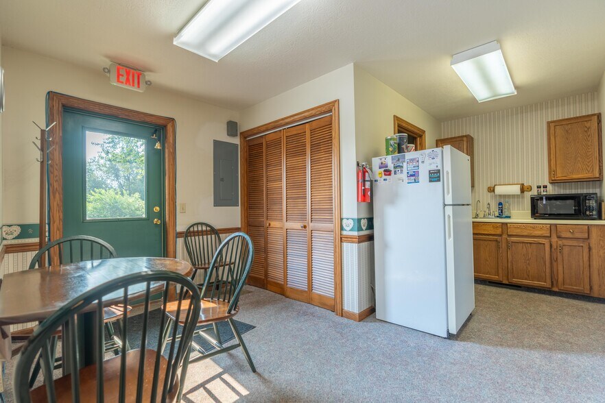 More Photos Of 4268 Erie Ave SW, Navarre Office Residential For Sale