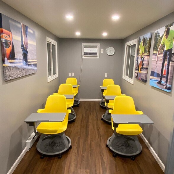 More Photos Of 52 Henry St, Hilton Warehouse For Sale