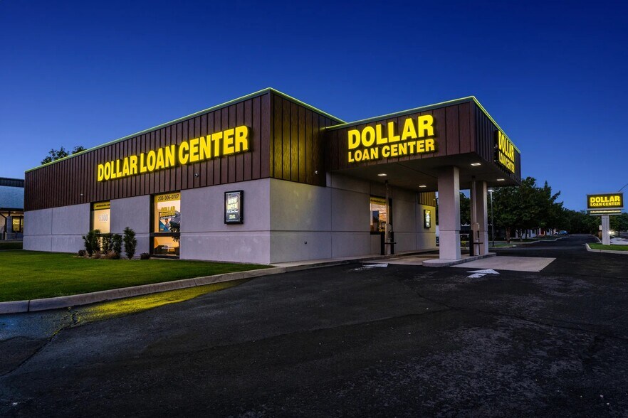 More Photos Of 10484 W Emerald St, Boise Bank For Sale