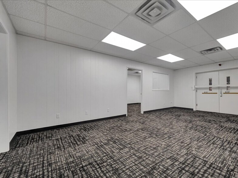 More Photos Of 3804 South St, Nacogdoches Warehouse For Sale