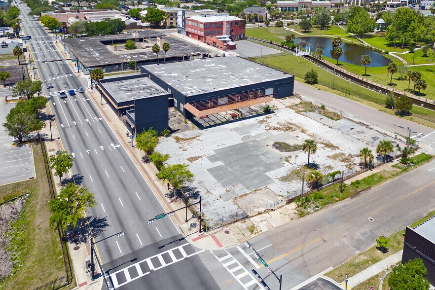 More Photos Of 925 N Ocean St, Jacksonville Manufacturing For Lease