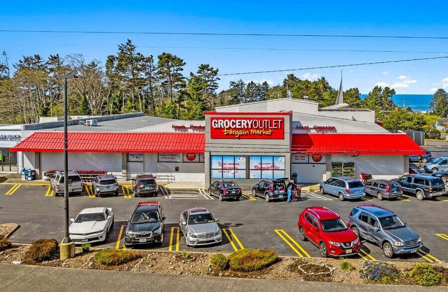 More Photos Of 2429 NW Highway 101, Lincoln City Supermarket For Sale
