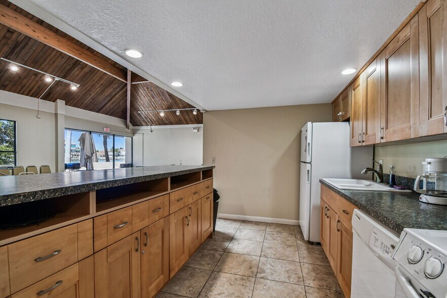 More Photos Of 425 Island way, Clearwater Land For Sale