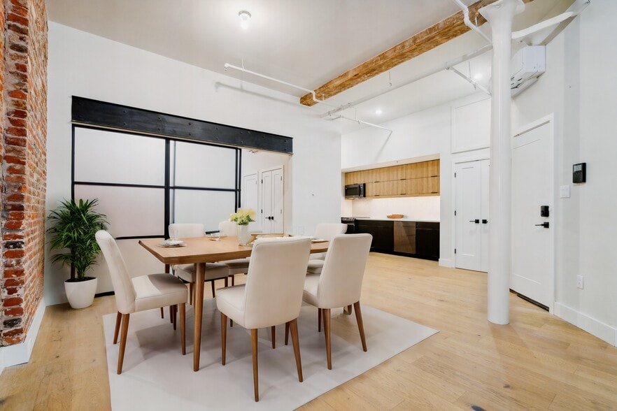 More Photos Of 32-34 S Strawberry St, Philadelphia Loft Creative Space For Sale