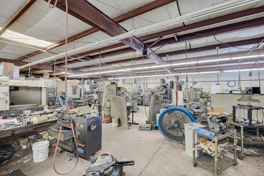 More Photos Of 810 Old Hull Rd, Athens Industrial For Sale