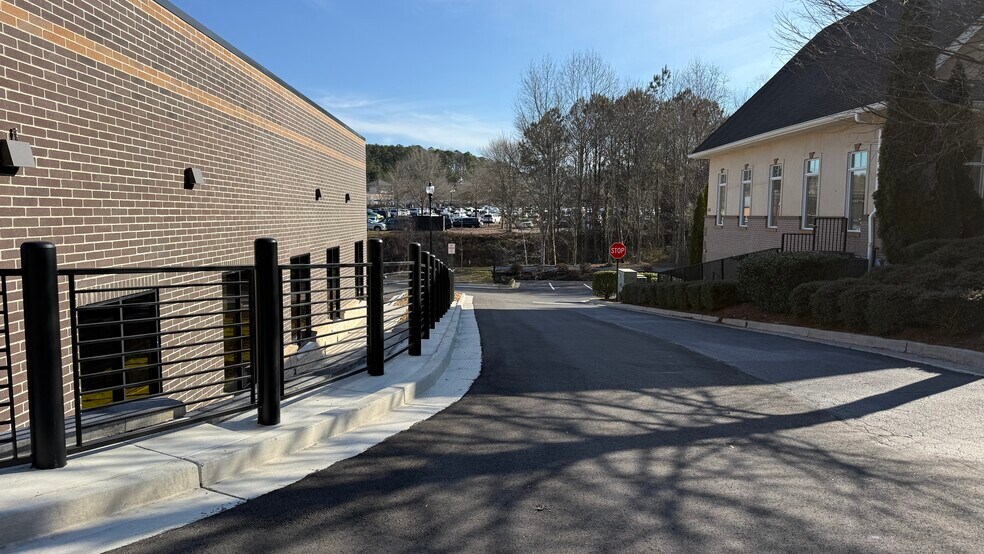 More Photos Of 640 Claremore Professional Way, Woodstock Medical For Lease