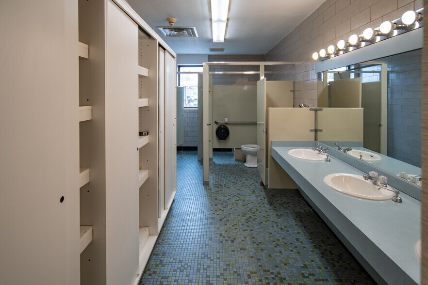 More Photos Of 235 North St, Buffalo Medical For Sale