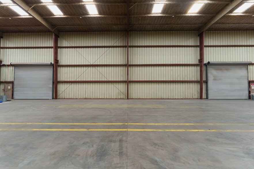 More Photos Of 1359 Dayton St, Salinas Warehouse For Lease