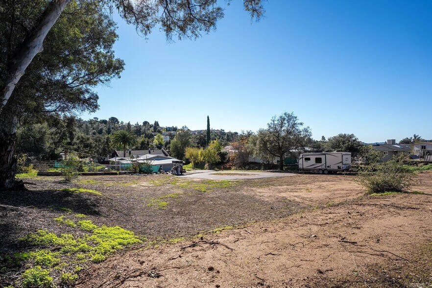 More Photos Of 2560-2566 Alpine Blvd, Alpine Office For Sale
