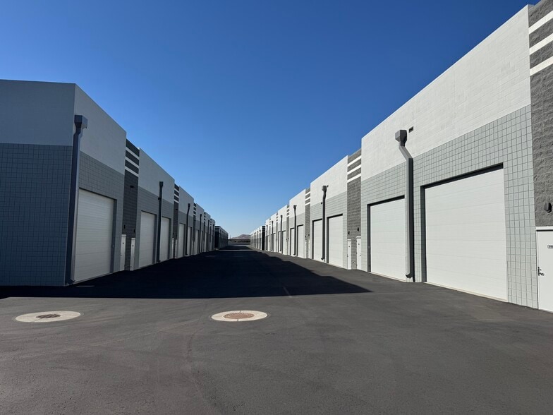 More Photos Of 31606 N Cave Creek Rd, Cave Creek Self Storage For Sale