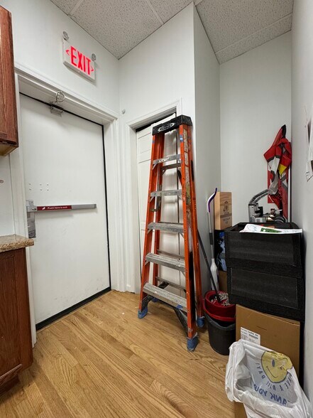 More Photos Of 1211-1223 Montauk Hwy, Oakdale Storefront Retail Office For Sale