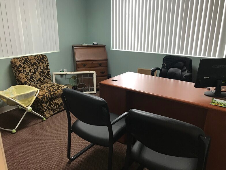 More Photos Of 540 NW University, Port Saint Lucie Office Residential For Sale