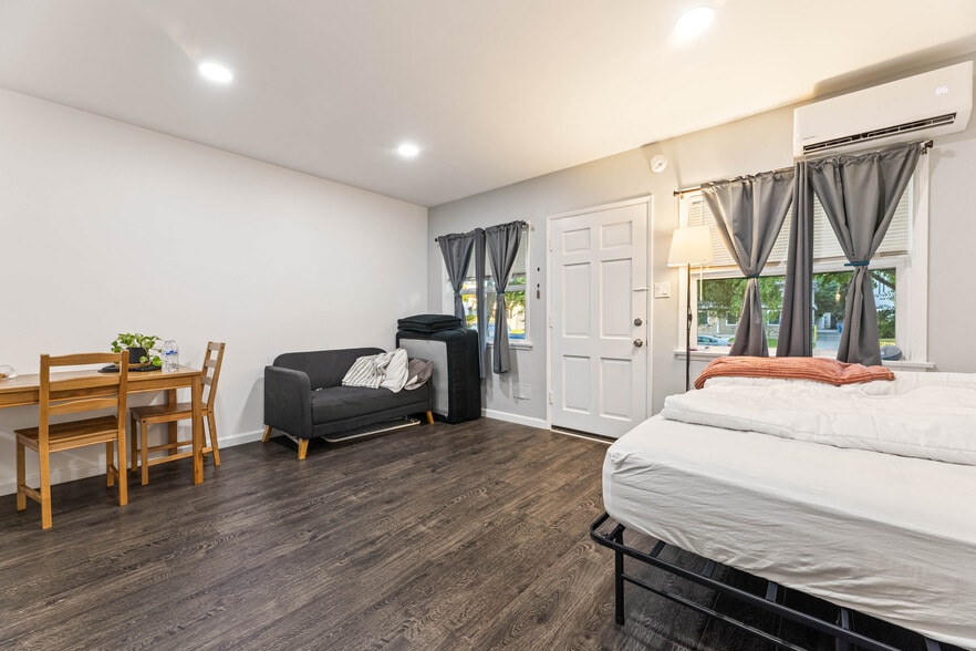 More Photos Of 1717 E Chevy Chase Dr, Glendale Multifamily For Sale