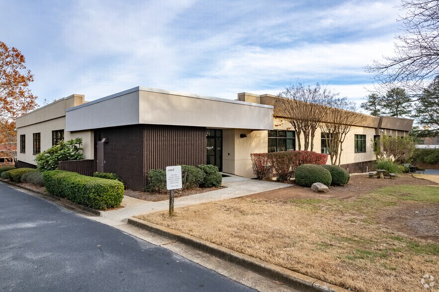 Primary Photo Of 130 Technology Pky, Peachtree Corners Office Residential For Lease