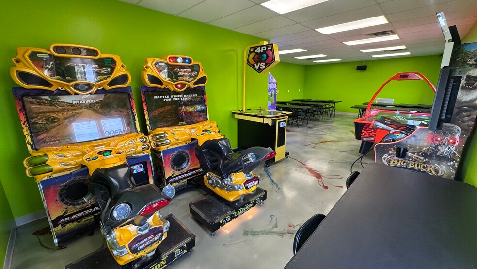 More Photos Of 215 Opportunity Blvd N, Cambridge Service For Sale