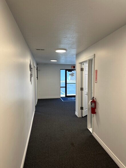 More Photos Of 30 Cutler Dr, North Salt Lake Light Distribution For Sale