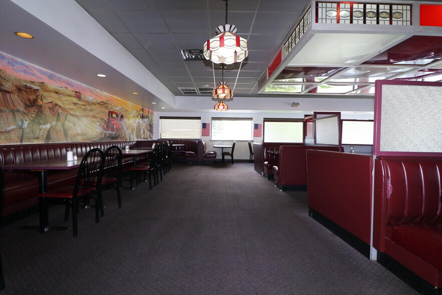 More Photos Of 116 Indiana St, Punxsutawney Restaurant For Sale