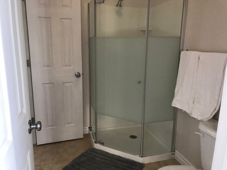 More Photos Of 2551 Petawawa Blvd, Petawawa Freestanding For Sale