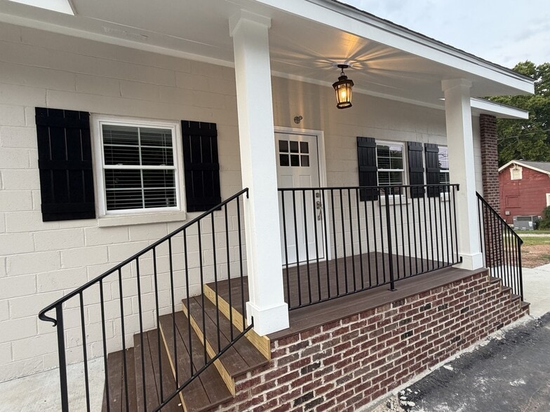 More Photos Of 116 Columbus Pky, Opelika Office For Lease
