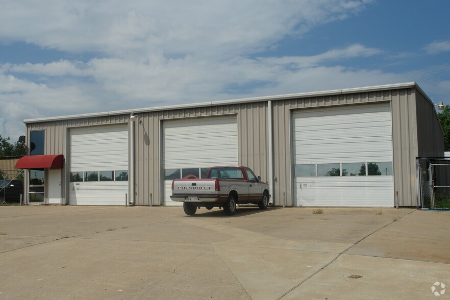 More Photos Of 1220 S 6th St, Fort Smith Warehouse For Sale