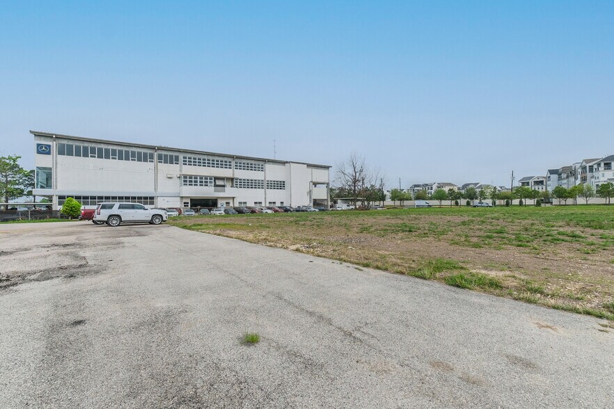More Photos Of 6950 Old Katy Rd, Houston Land For Sale