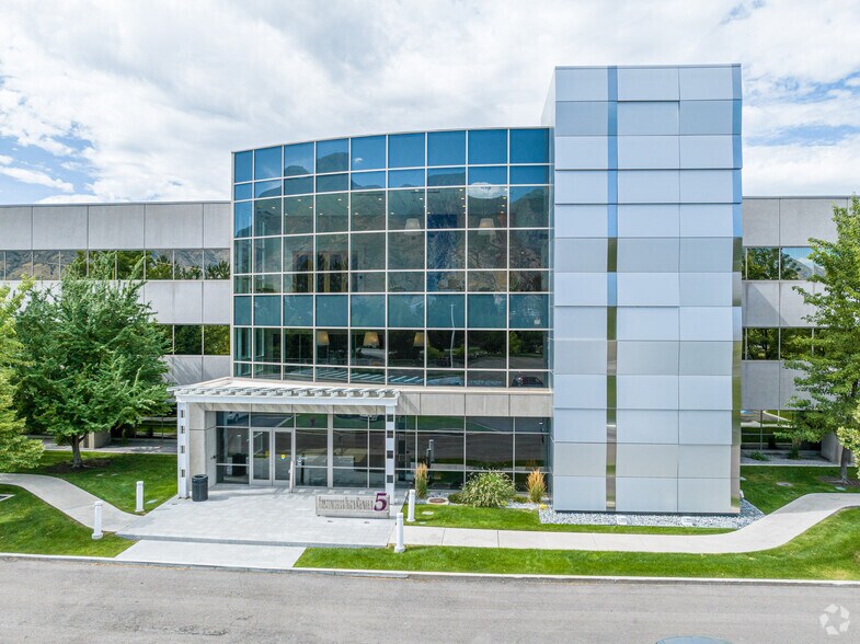 More Photos Of 1712 S East Bay Blvd, Provo Unknown For Lease