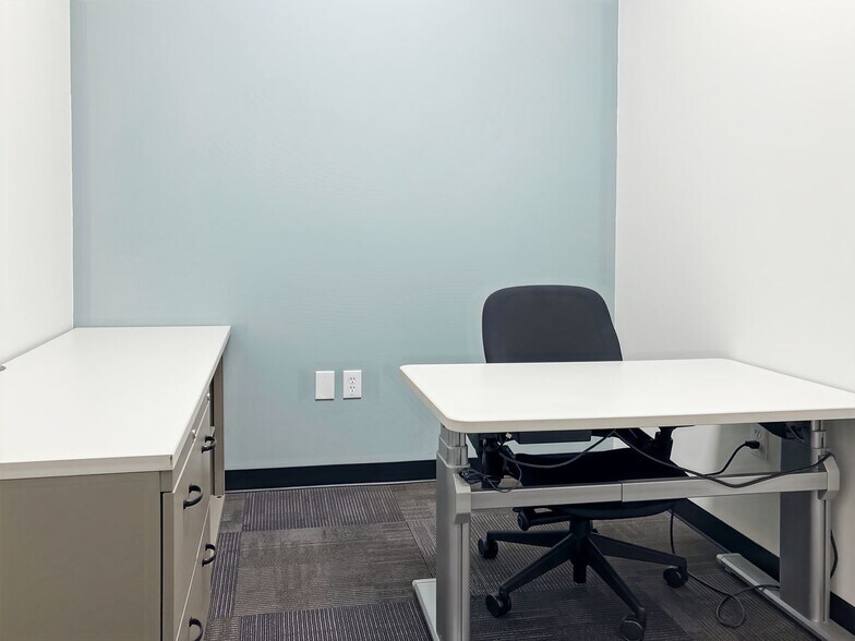 More Photos Of 5225 Tech Data Dr, Clearwater Coworking Space