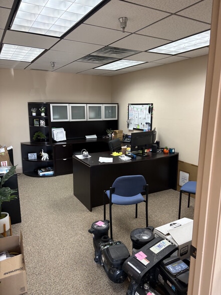 More Photos Of 2109 Parkway Dr, Saint Peters Industrial For Lease