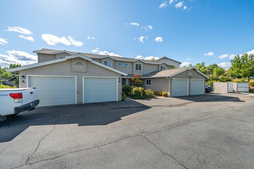 More Photos Of 1011 Burton Dr, Redding Apartments For Sale