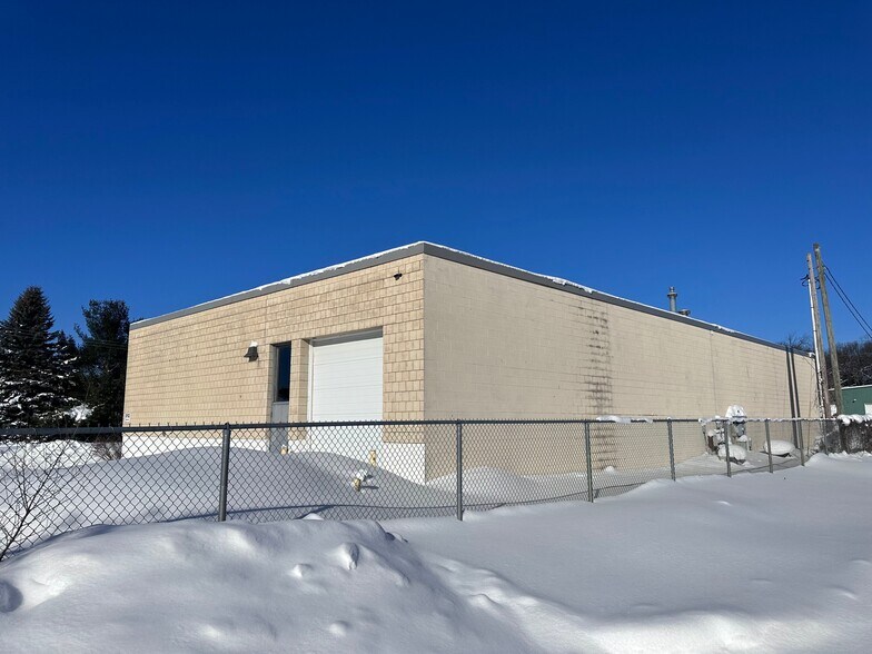 More Photos Of 3160 Continental Dr, Traverse City Warehouse For Sale