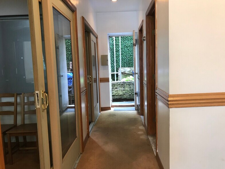 More Photos Of 5119 43rd Ave, Woodside Storefront Retail Residential For Lease