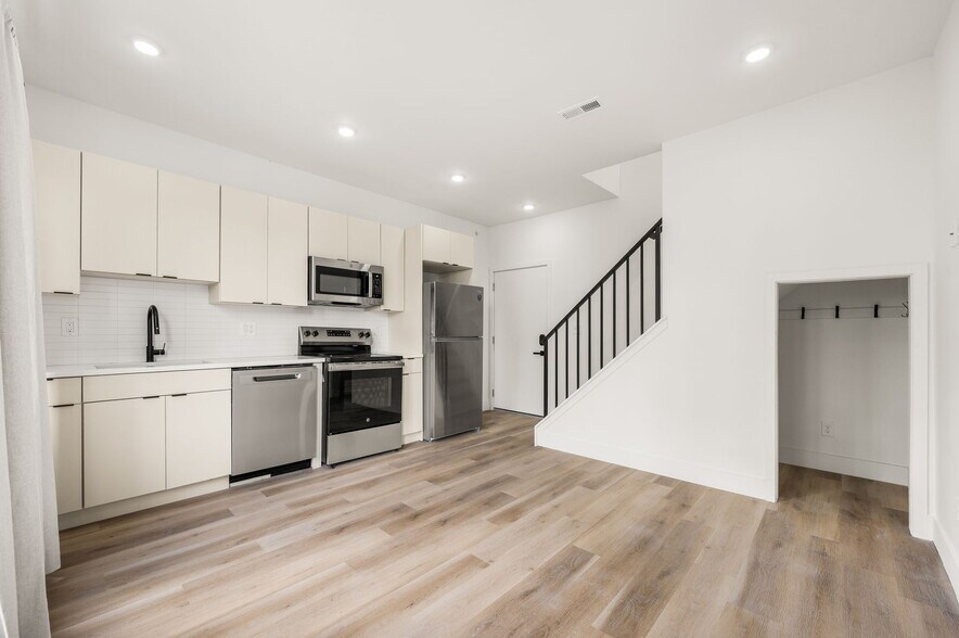 More Photos Of 4921 Chester Ave, Philadelphia Multifamily For Sale