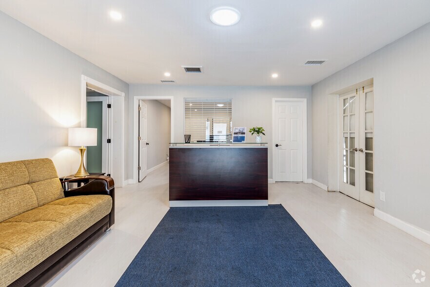 More Photos Of 2025 Rogers St, Clearwater Apartments For Sale