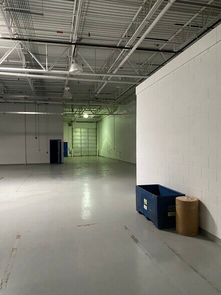 More Photos Of 2370 Meijer Dr, Troy Light Manufacturing For Lease