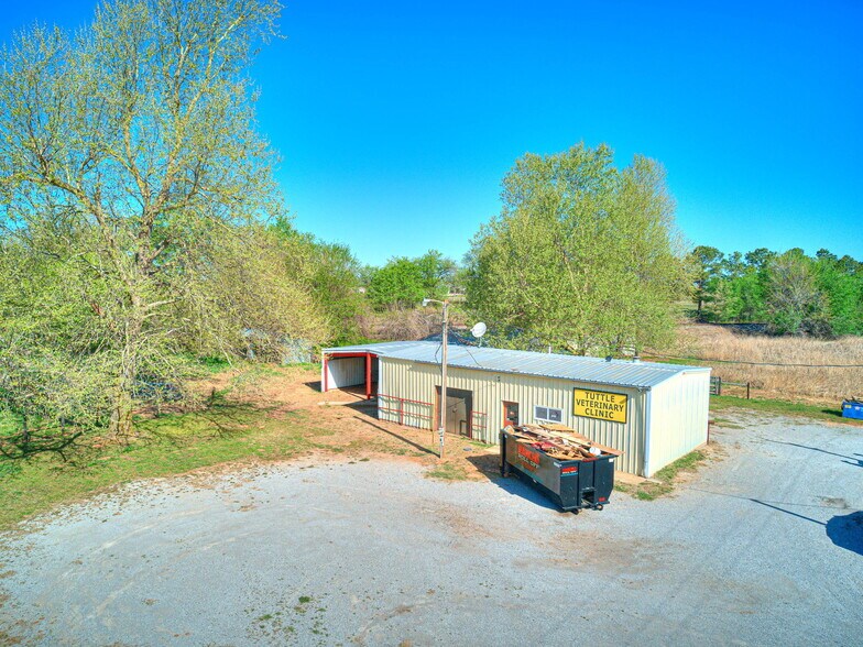 Primary Photo Of 601 Cimarron Rd, Tuttle Specialty For Sale