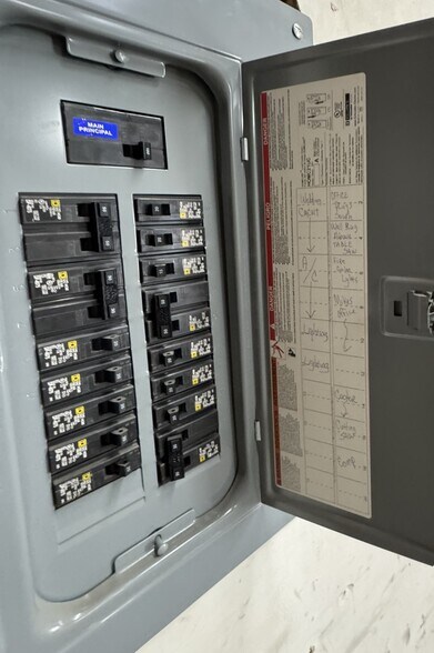 More Photos Of 500 - 544 Butte Street St, Bakersfield Industrial For Sale