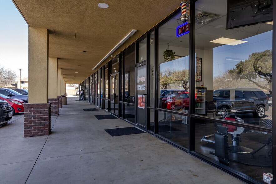 More Photos Of 3302-3402 N Buckner Blvd, Dallas Unknown For Lease