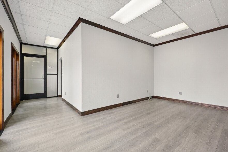 More Photos Of 5152 Village Creek Dr, Plano Office For Lease