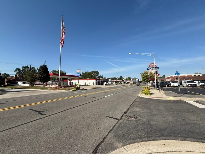 More Photos Of 3515 Twelve Mile Rd, Berkley Carwash For Sale