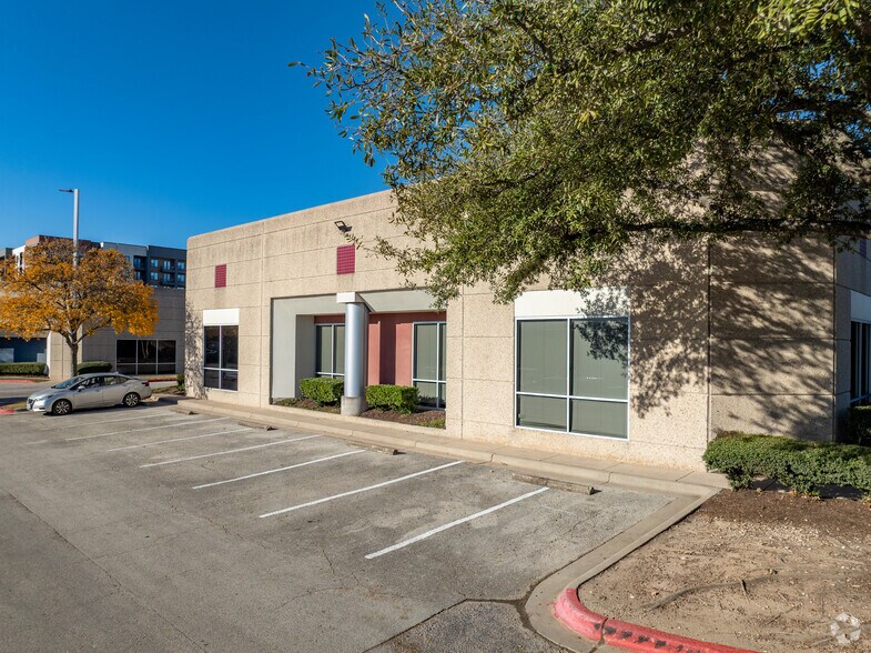 More Photos Of 9229 Waterford Centre Blvd, Austin Office For Lease