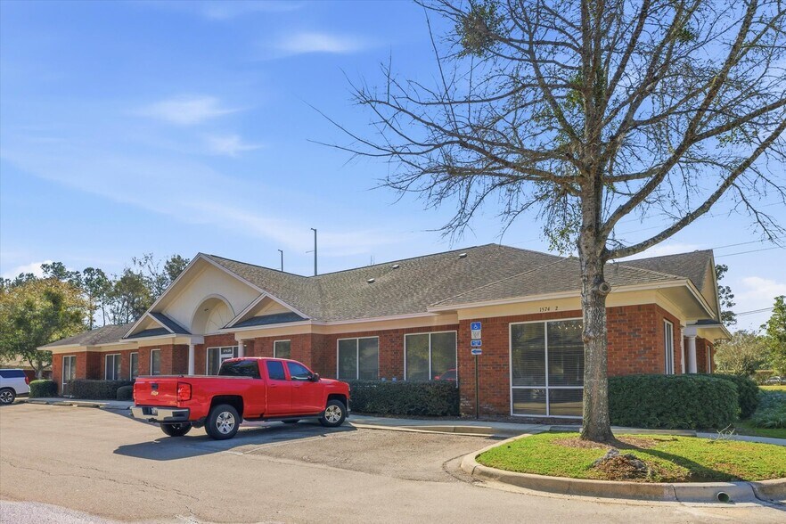 More Photos Of 1574 Village Square Blvd, Tallahassee Office For Lease