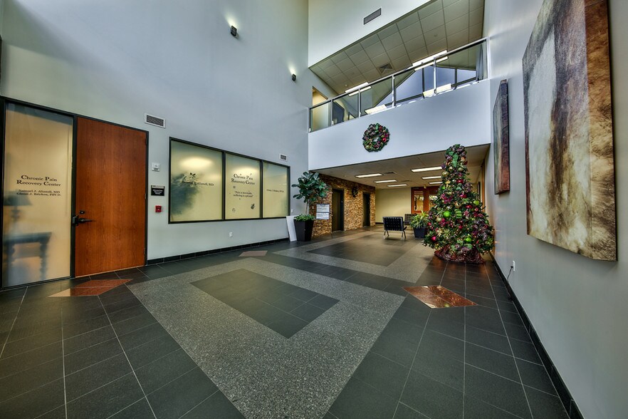 More Photos Of 111 Vision Park Blvd, Shenandoah Medical For Lease