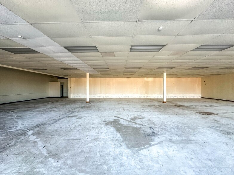 More Photos Of 1111-1135 El Camino Real, Millbrae Storefront For Lease
