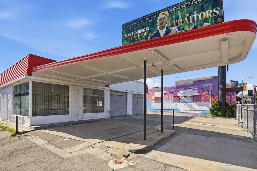 More Photos Of 371 S Fairfax Ave, Los Angeles Service Station For Lease