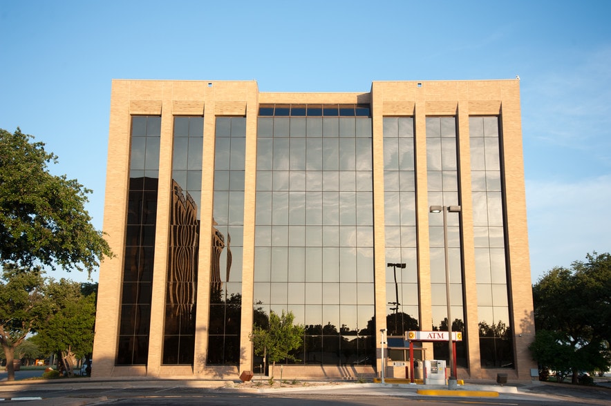 More Photos Of 1 Village Dr, Abilene Office For Lease