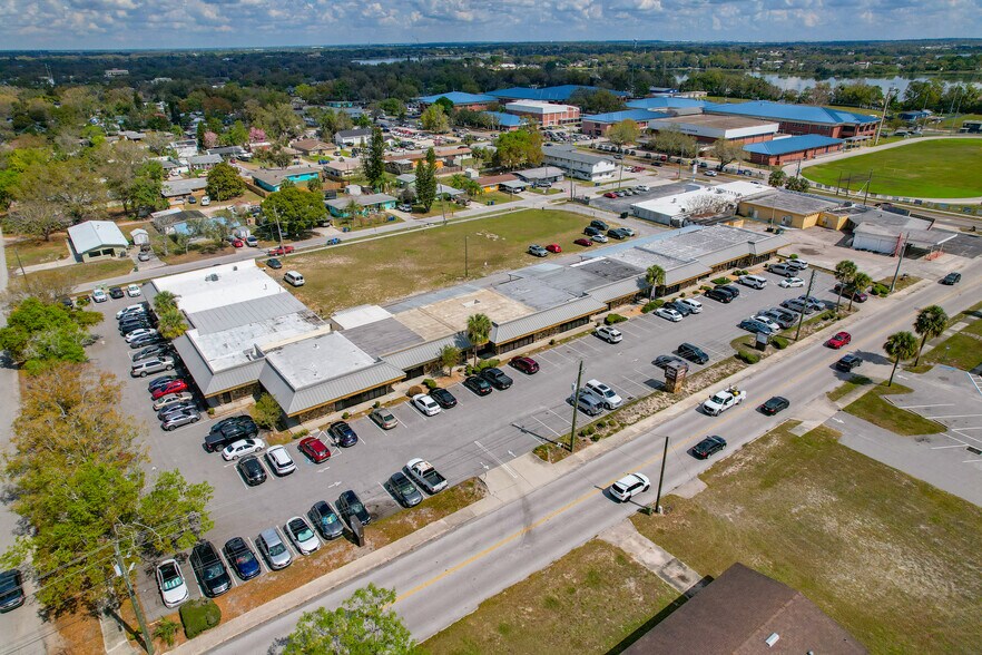 More Photos Of 567 Avenue K SE, Winter Haven Office For Sale