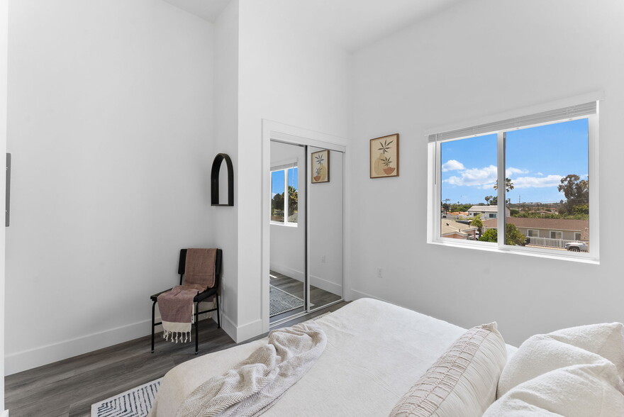More Photos Of 2722 Nye St, San Diego Apartments For Sale